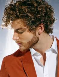 Locken Lockige Haare Manner Seite 1 9 Lockiges Haar Manner Haare Manner Lockige Mannerfrisuren