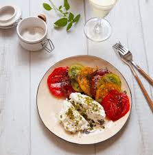 Salade De Tomates Burrata Au Granite De Basilic Recette Salade Tomate Nourriture D Ete Cuisson Des Aliments
