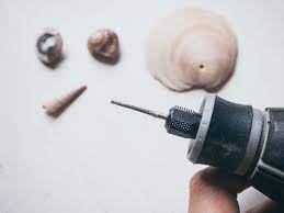 Sie finden einiges über die städte in einem reiseführer. Diy Einfach Muscheln Bohren Fur Schmuck Und Deko Im Sommer Yeah Handmade