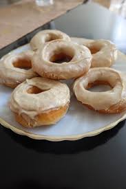 Cara membuat topping donat selanjutnya ini bisa dibilang yang paling banyak digunakan. Rumah Gula Gula Donat Kentang