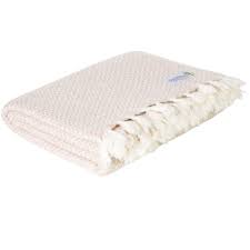 It gives the camel wool for additional thermal insulation and lightness, incomparable with any other wool. Comfortable Throw In Cashmere And Wool Camel Ivory