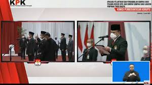 #gajicpnssarjana #gajicpns #gajipnsberikut video tentang gaji cpns lulusan sarjana/s1 yang tidak diketahui oleh semua orang dan nilainya lumayan besar. Terungkap Segini Gaji Pegawai Kpk Yang Diangkat Jadi Asn Dapat 6 Tunjangan