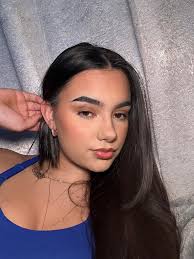 Who is recommended for lash lift and fake lashes?