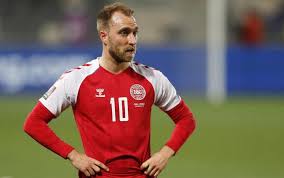 Euro 2020 scatta l'11 …. Paura Ad Euro 2020 Malore Per Christian Eriksen Che Sviene In Campo Ecco Cosa E Successo