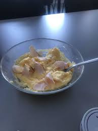 Microwave on high for 30 seconds. My Friend Eats Microwaved Scrambled Eggs For Lunch Almost Everyday The Topping Of The Day Was Sliced Turkey Shittyfoodporn