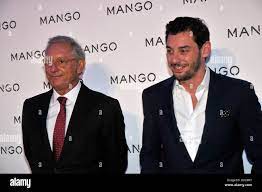 President of mango isak andic Banque de photographies et d'images à haute  résolution - Alamy