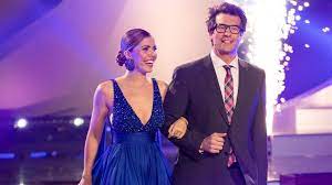 Victoria swarovskis kleid kam nicht an. Wieder Daniel Und Vici Wer Moderiert Let S Dance 2021 Promiflash De