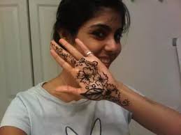 Travelers following a healthy diet plan in Maadi