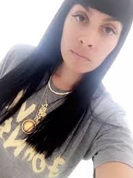 No Tracks Just Bangin 🔥🔥🔥 #tbt JENNIFER @boogsneffect #2017 #hairbyGh  #bang #bangs #bob #straight #hairstyles #hair #atlantahair  #atlantahairstylist #atlhair #atlhairstylist #timeless #haircut