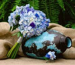 Pin By Jenifer Edwards Nixon On Jenifer S Flowers Monochromatic Flowers Wedding Flowers Flowers