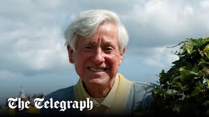 Doug Sanders, the 'Peacock of the Fairways', dies aged 86