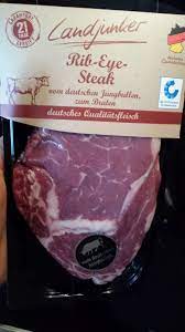 Ribeye steaks are mostly composed of the longissimus dorsi muscle but also contain the complexus and spinalis muscles. Landjunker Lidl Rib Eye Steak Kalorien Nahrwerte