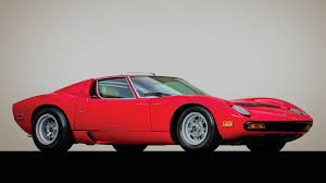 The lamborghini miura is a sports car produced by italian automaker lamborghini between 1966 and 1973. Rare Dry Sump 1971 Lamborghini Miura Sv Sells For 1 39m Motorious