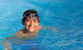 Berikut adalah tips atau cara cara menjaga keselamatan kerja agar dapat membudayakan keselamatan di tempat kerja. Kiat Menjaga Keselamatan Anak Saat Berenang