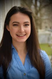 Courtney Cappelli's Instagram, Twitter & Facebook