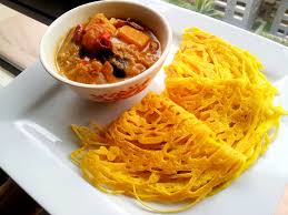 Kari ayam or indonesian chicken curry. Roti Jala Lacy Net Crepes With Vegetable Curry Fodmap Recipes Low Fodmap Recipes Fodmap Diet Recipes