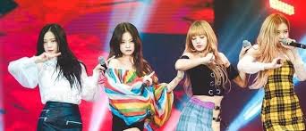 في البحار كان حوتا بربروسا. Ù…Ø¬Ù„Ø© Ù‡ÙŠ Ø£Ù…Ø§ Ø§Ù„Ù…ÙØ§Ø¬Ø£Ø© Ø§Ù„Ø£Ø¨Ø±Ø² ÙÙŠ Ø§Ù„Ø£Ù„Ø¨ÙˆÙ… Ù‡Ùˆ ØªÙ‚Ø¯ÙŠÙ… Ø§Ù„Ù†Ø¬Ù…Ø© ÙƒØ§Ø±Ø¯ÙŠ Ø¨ÙŠ Ù„Ø£ØºÙ†ÙŠØ© Ù…Ø¹ ÙØ±Ù‚Ø© Ø¨Ù„Ø§Ùƒ Ø¨ÙŠÙ†Ùƒ ÙÙŠ Ø£ÙˆÙ„ ØªØ¹Ø§ÙˆÙ† Ø¨ÙŠÙ†Ù‡Ù… ÙˆØ¨Ø¹Ù†ÙˆØ§Ù† Bet You WannaÙˆÙ‡Ùˆ Ø§Ù„Ø£Ù…Ø± Ø§Ù„Ø°ÙŠ Ø´ÙˆÙ‚ Ø§Ù„Ø¬Ù…Ù‡ÙˆØ± Ø®Ø§ØµØ© Ø¨Ø¹Ø¯