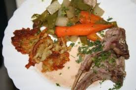 Lamm Lammrucken Mit Mediteranem Gemuse Und Rosti Rezept Kochbar De