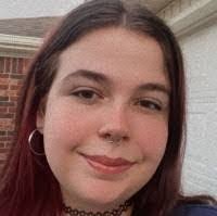 Erin Declue's Instagram, Twitter & Facebook