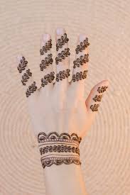 Before trying henna tattoos you should know that how long does henna tattoo last? Left Human Hand With Henna Photo Free Finger Image On Unsplash