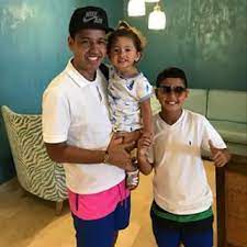 Martín elías junior, hijo del gran martín elías, producto de su primer matrimonio expresó conmovedoras palabras a toda colombia en especial a los martinistas. Martin Elias Jr Diaz Varon Posts Facebook