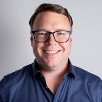 2400+ profilů „Biles“