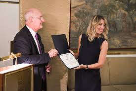 Mia ceran is an italian journalist and tv presenter. Asking The Right Questions Alumna Mia Ceran Jcu News John Cabot University News