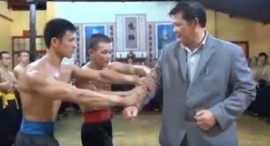 Cao thủ bóc mẽ tuyệt kỹ lăng không kình Huỳnh Tuấn Kiệt - Tri Thức - Tài Nguyên