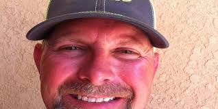 Scott Sonnenberg's Instagram, Twitter & Facebook