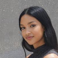 Kiana Hill's Instagram, Twitter & Facebook