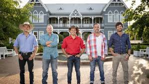 The farmers each take a chosen lady on a romantic one on one date. The Farmer Wants A Wife Season 8 Episode 1