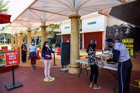 Bukan toko, melainkan sebuah bangunan langka yang merupakan peninggalan jaman kolonial belanda. 4 Tempat Wisata Di Jakarta Yang Buka Kembali Plus Aturannya Halaman All Kompas Com