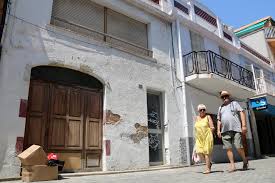 Si buscas un piso o casa en calafell, en haya inmobiliaria ponemos a tu disposición un amplio catálogo con inmuebles a la venta de todo tipo (chalets, apartamentos, pisos, etc). Calafell Detecta Un Foco De Ratas En Dos Casas Abandonadas Junto A La Playa