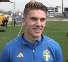 It hurts when you're always doing your best, then you hear you might be  going to Manchester United."