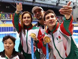 En entrevista para el universal paola habla de la importacia personal y para méxico su victoria y la obtención de su medalla de oro. Paola Espinosa Y Rommel Pacheco Dan A Mexico Sus Primeros Oros En Toronto 2015