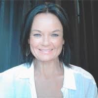 Jennifer Jarman's Instagram, Twitter & Facebook