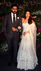 Anushka and virat posted two different pictures of themselves smiling together and dressed in gorgeous sabyasachi outfits. Aishwarya Rai Srk At Anushka Sharma And Virat Kohli Wedding Reception In Mumbai Entertainment Emirates24 7