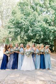 Bride Her Bridesmaids In Philadelphia Pa In 2020 Philadelphia Wedding Photographer Wedding Bridesmaid