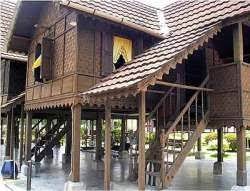 Jalan santai kompleks sejarah pasir salak kampung gajah perak. Idyllic Village With A Violent Past The Star