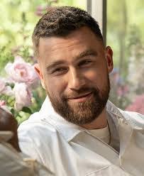 Charlie Chavez's Instagram, Twitter & Facebook