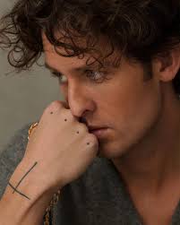 Kilka outtake'ów z sesji okładkowej "Are you bored, Princess?" dla  @bloomromamag ✨ Modelka: @olaass MUA: @ewawanacka.makeup Włosy:  @radoslavaczesze Stylistka: @szylczers Sukienka: @kry_szy Miejsce:  @hotele_diament #outtakes #cover #frontpage ...