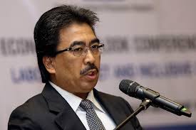Datuk seri haji johari bin abdul ghani (jawi: Johari Negative Perception On Tahfiz Schools Must Change Malaysia Malay Mail