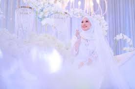 Ramlee yang menikahi salmah ismail atau saloma pada 21 november 1961. Terima Menantu Mewahnya Wedding Cantik Anak Dato Sri Salmah Teh Tarik Kaw