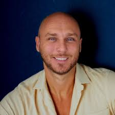 Hello, Can someone recommend a good local tourist agency with which I can  organize excursions during my stay? I will be in Ao Nang. Thanks! 🙏