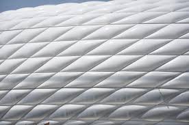The allianz arena, opened in 2005 and home to both major munich clubs, bayern and tsv 1. Allianz Arena Frottmaning 2005 Structurae