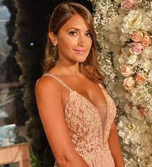 Jul 12, 2021 · now that dream has been fulfilled and has left us with a series of emotional memories of the celebration of this great moment in sports history and the life of this athlete, his wife, antonella. Barcelona Star Lionel Messi S Hot Wife Antonela Roccuzzo S Oh So Sexy Photos Pictures