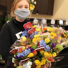 Big y flowers greenfield ma. Big Y Floral Arrangement Tips From A Big Y Florist Big Y Dig In