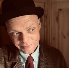 CHM volunteer Joe Lynch shows off a 1959 DEC PDP-1 playing “Olson” by  Boards of Canada (1998) through its control panel lights. With Peter  Samson's 1962 Harmony Compiler and 603 bytes of
