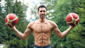 Doğuş balbay gözüyle milli takım antremanı. Dogus Balbay Kimdir