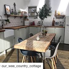 Howdens On Instagram Another Beautiful Photo From Our Wee Country Cottage Thanks For Sharing Kitche In 2020 Kitchen Remodel Small Kitchen Interior Home Kitchens